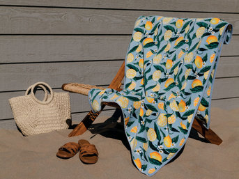 Изображение товара "LEMONS AND LEAVES Feiler шенилловое полотенце для пляжа и сауны от Feiler"