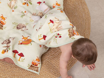 Изображение товара "FOREST TALES Feiler шенилловое одеяло от Файлер | Feiler"